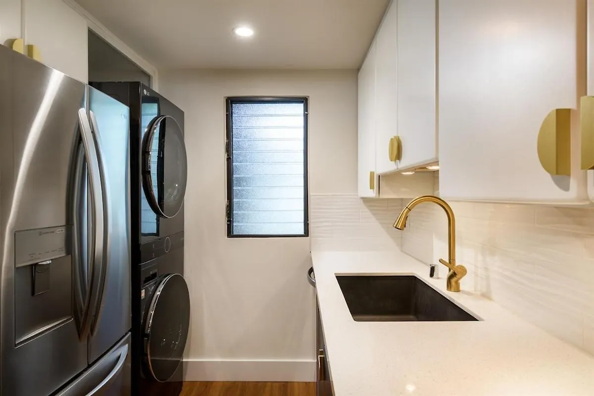 Remodeled 3 Bedroom Oceanfront Condo — Sleeps 8 Wailuku Ferienhaus
